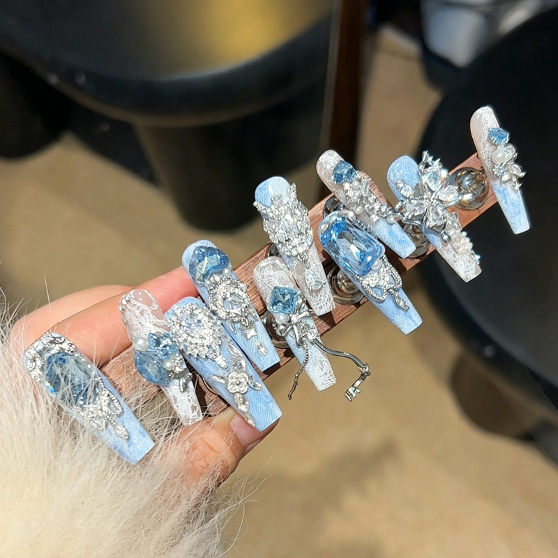 Winter new flash handmade full diamond manicure lace blue white butterfly wearing armor