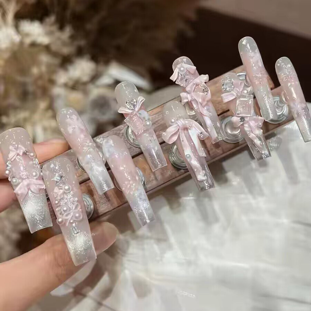 Snowflake silk press-on nails, handmade, wearable manicure, nail stickers, removable, reusable