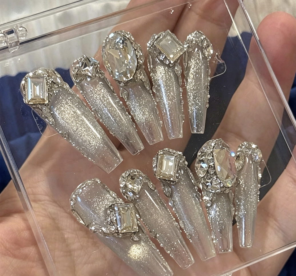 Cat eye wedding nails ins high-end whitening handmade wear nails personalized manicure bridal nails