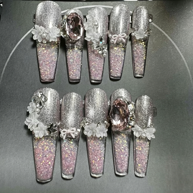 Handmade manicure wearing nail quicksand marine cat eye manicure