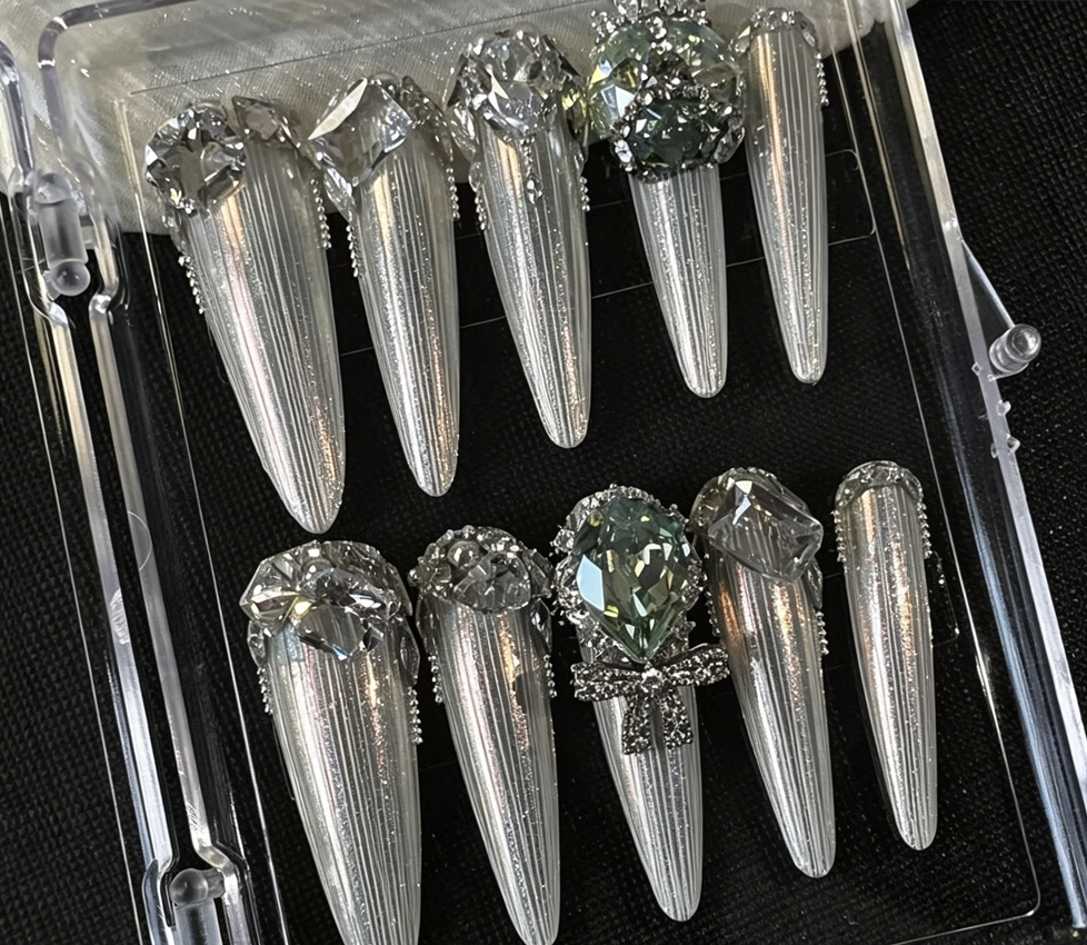 Luxury bridal nails: handmade custom press-on nails, high-end luxury removable nail art