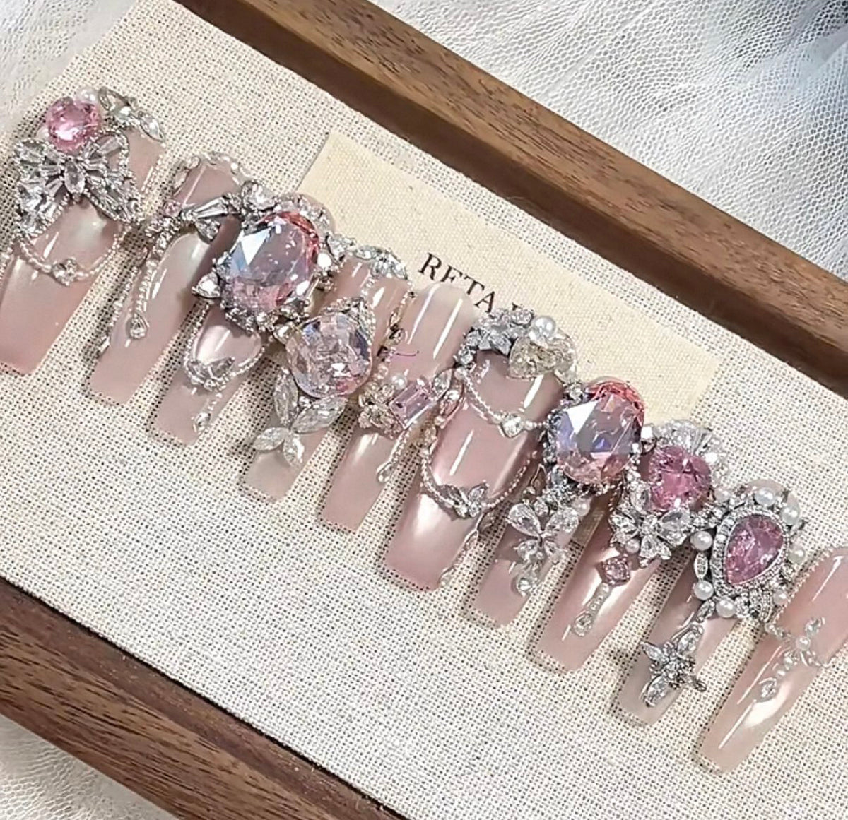 Pink palace cat eye full diamond sparkling handmade customizable wearable nails light luxury heavy industry detachable nails manicure