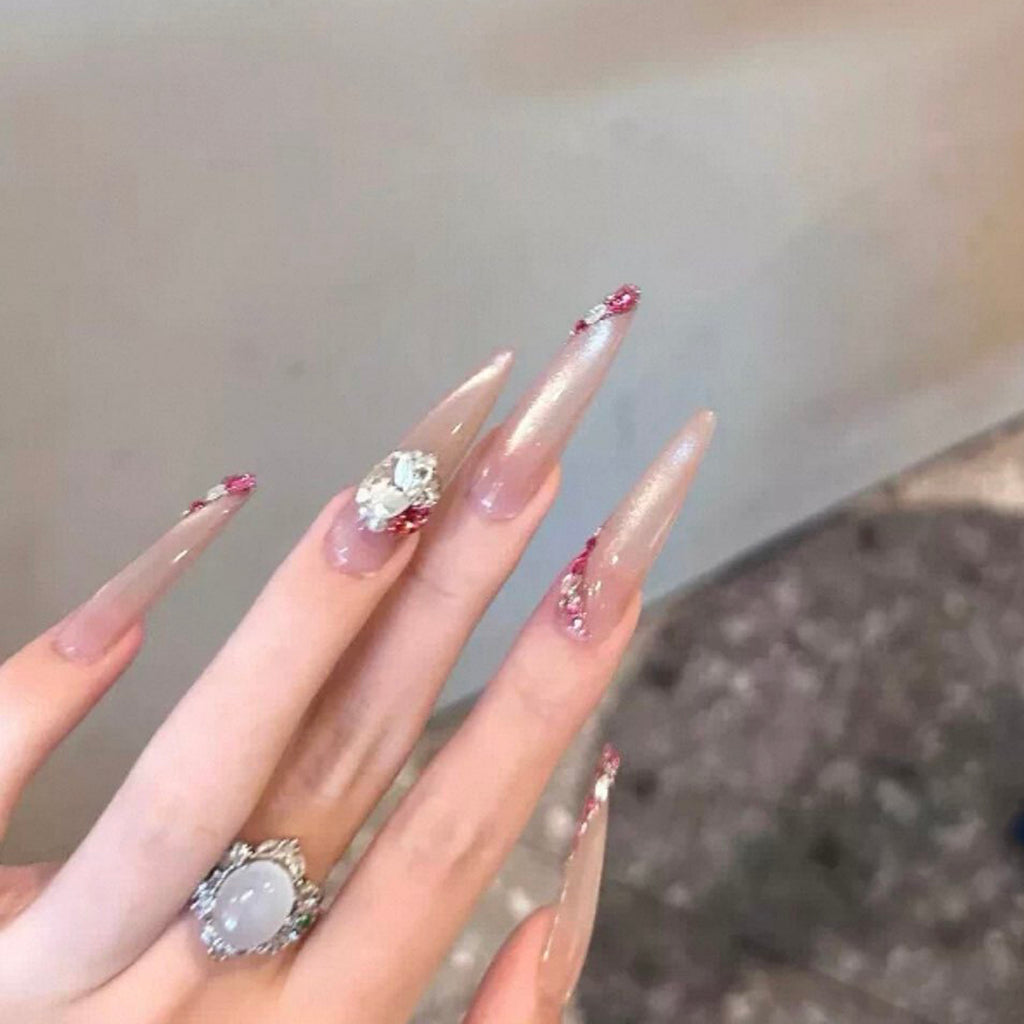 Summer's hottest glass bead cat eye gel polish! this porcelain white, high-density magnetic powder creates a stunning, high-end, and intensely shimmering cat eye effect that really makes your nails pop
