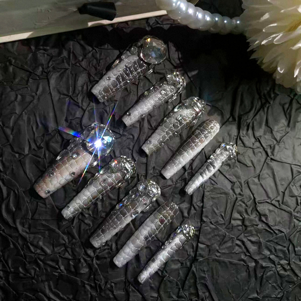 Himalayan crocodile pattern accessible luxury zircon k9 diamond classy handmade wearable nails personalized detachable nails manicure nails
